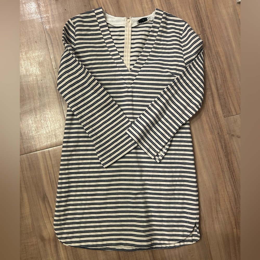 Striped V-Neck Long Sleeve dress